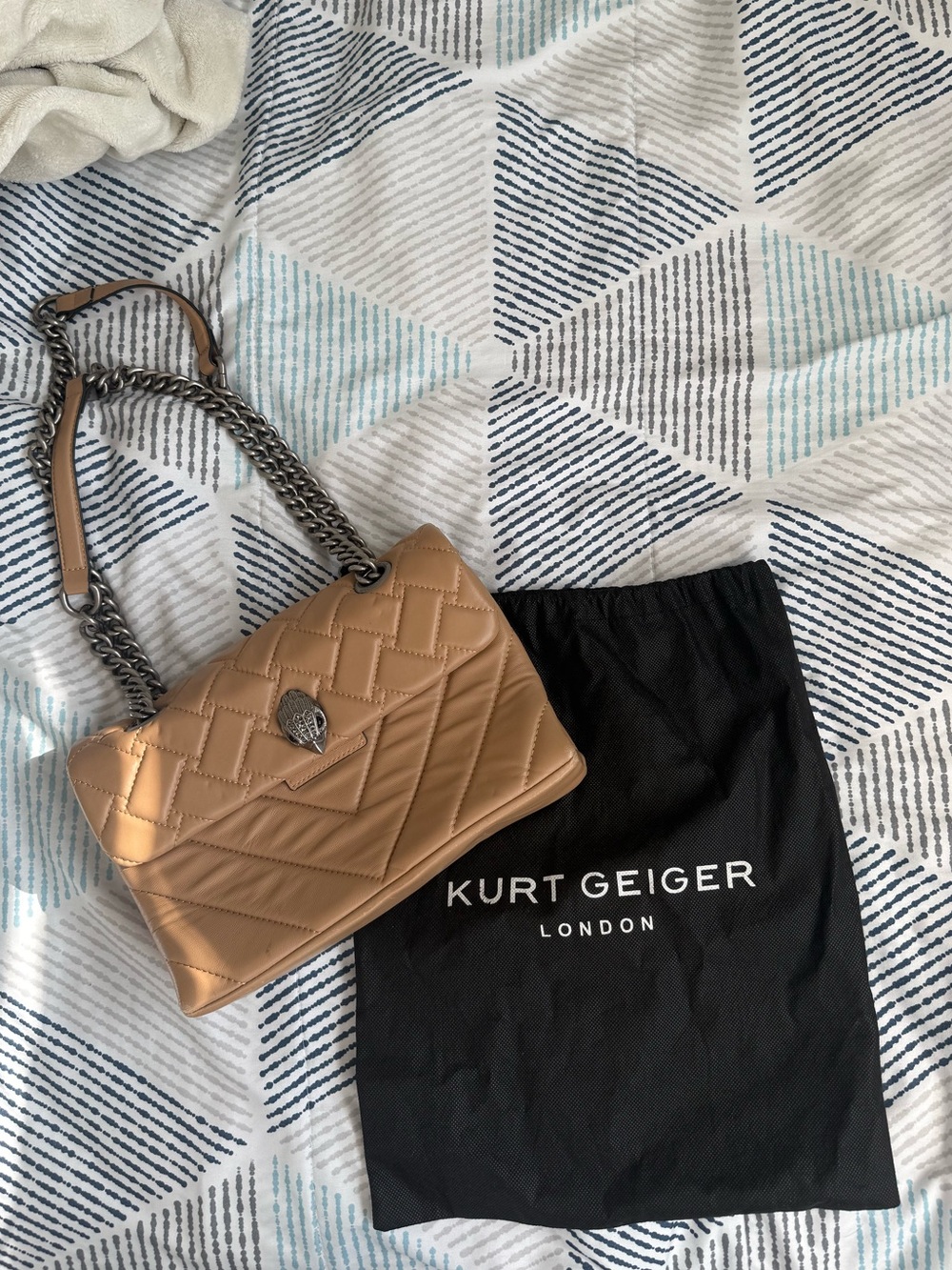Kurt Geiger Leather kengsington Bag with Chain Strap - size large